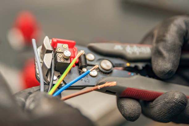 Best Local Electrician Companies  in Farr West, UT